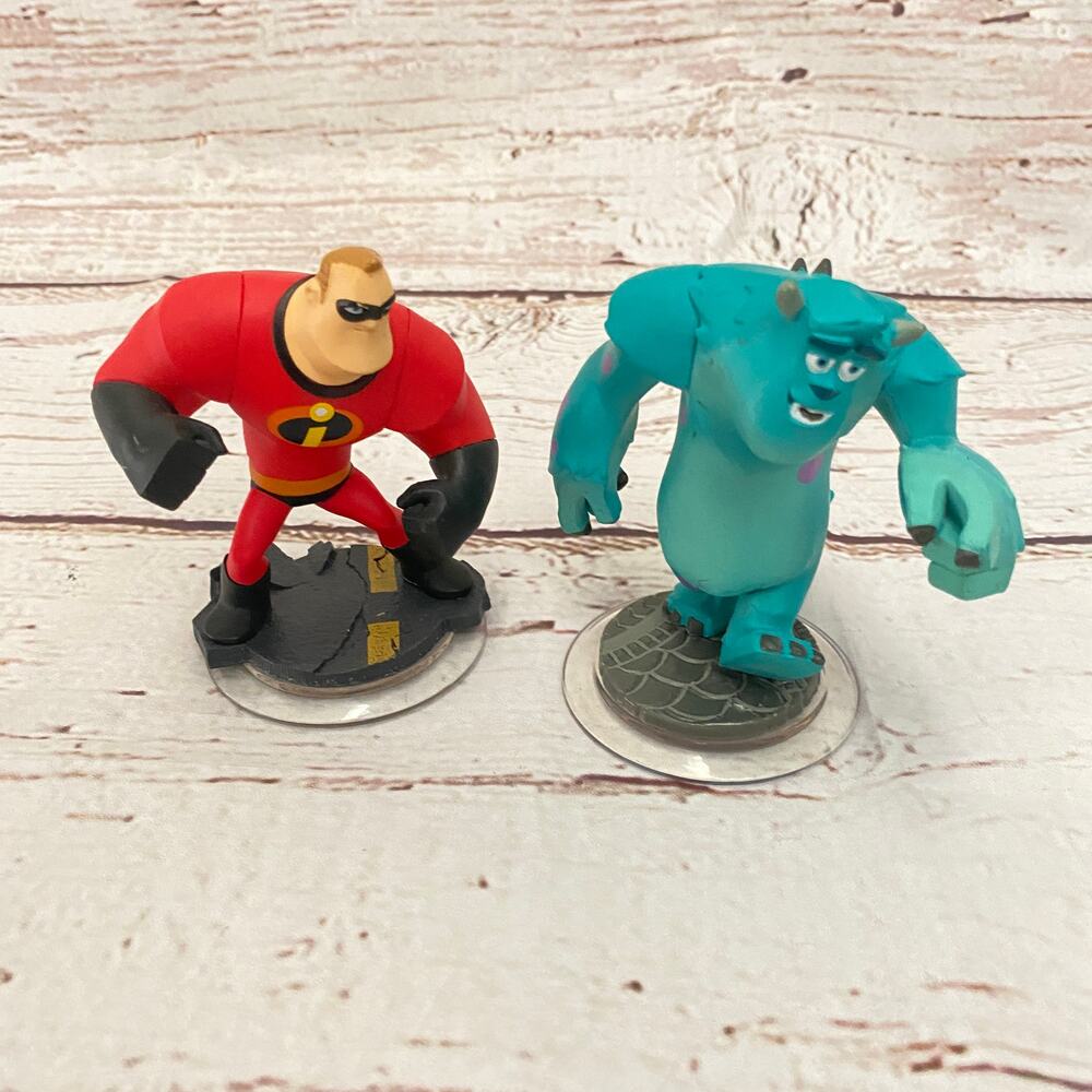 DISNEY INFINITY Mr Incredible and Sulley Character Game Figures
